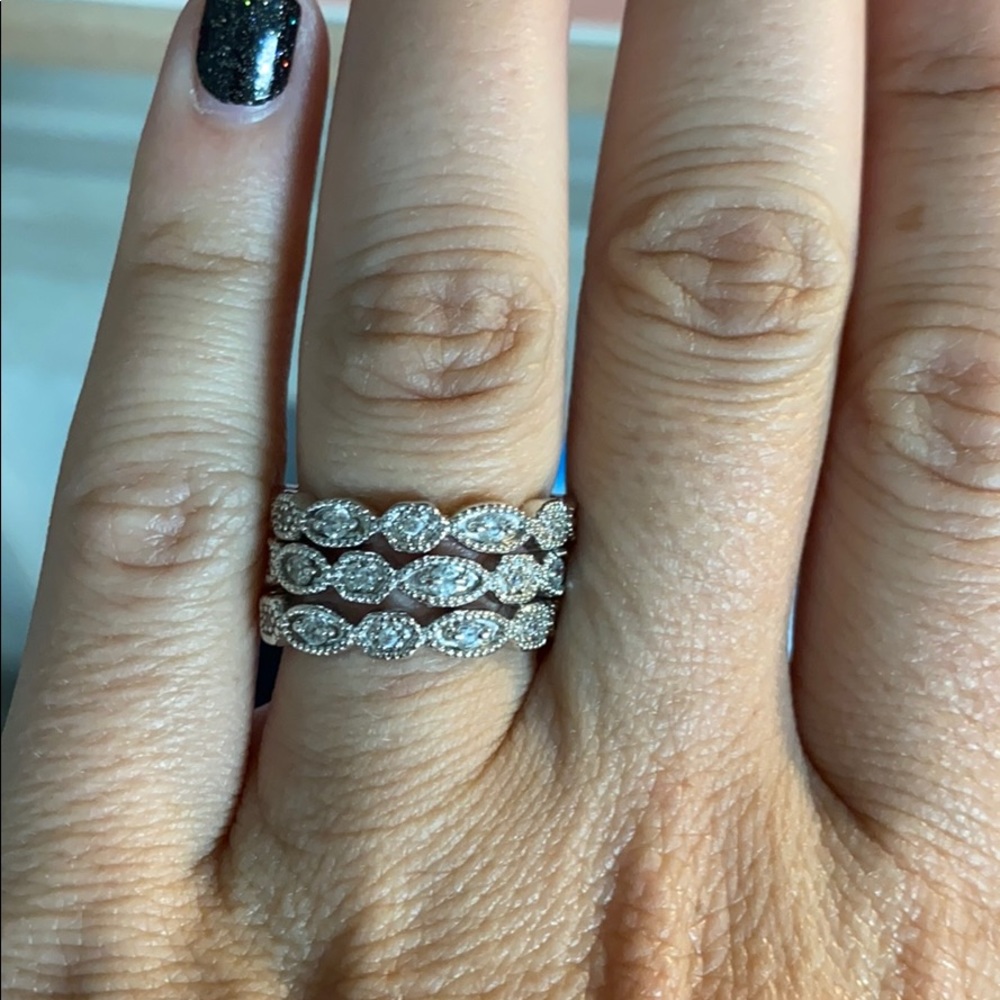 Deco stack rings